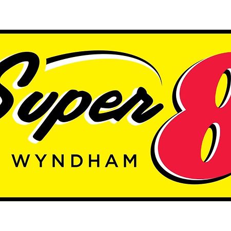 Super 8 By Wyndham Chisago City Exterior photo